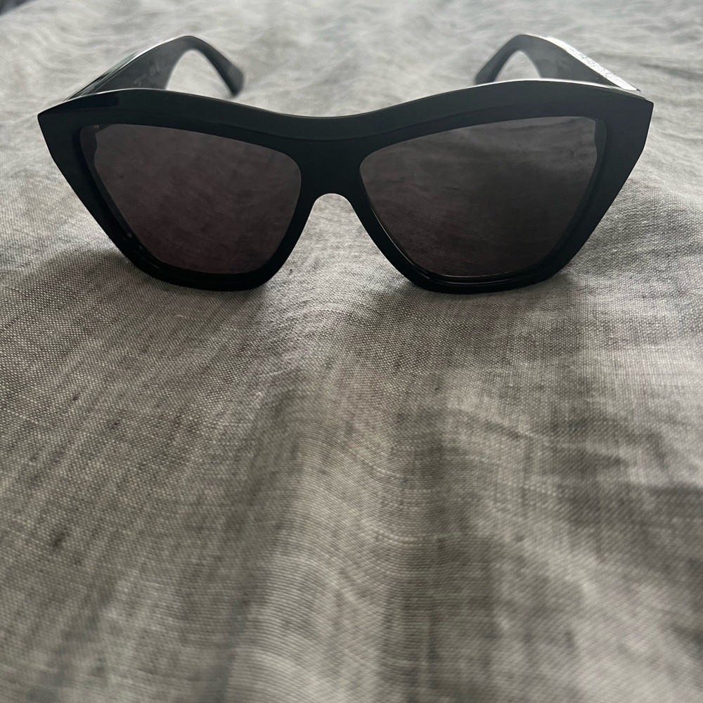 Botteg Veneta sunglasses